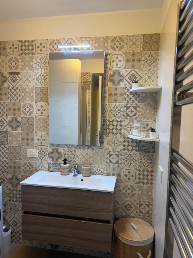 Regina Milano In Porta Romana 3 - Sky Tv, Wifi & Breakfast Box Apartment Ngoại thất bức ảnh