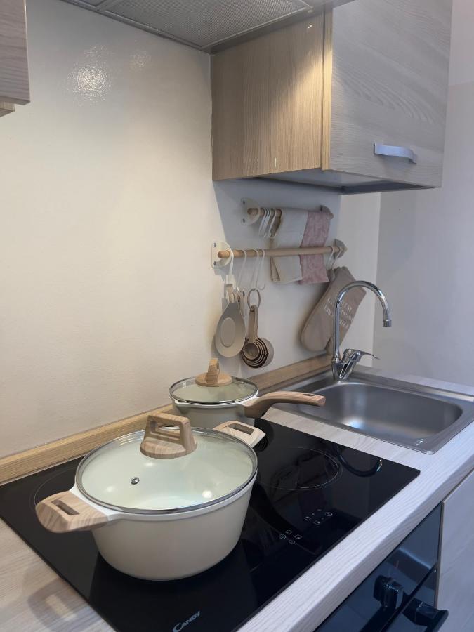 Regina Milano In Porta Romana 3 - Sky Tv, Wifi & Breakfast Box Apartment Ngoại thất bức ảnh